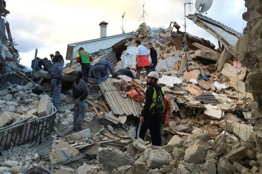 15 ألف مشرد نتيجة الزلزال في إيطاليا – موقع قناة المنار – لبنان