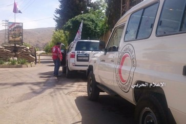 سيارات تابعة للهلال الاحمر السوري تدخل بلدة مضايا في ريف دمشق
