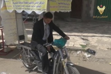 شاب يمني رغم الحصار الغاشم المفروض على اليمن يتمكن من اختراع دراجة كهربائية من شأنها حل الكثير من مشاكل المواطنين