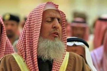السعودية: تجريم التعرض لمفتي المملكة وكبار العلماء عبر مواقع التواصل