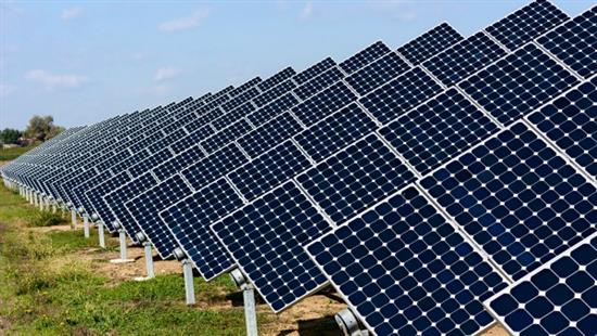 الطاقة الشمسية تتصدّر إنتاج الكهرباء