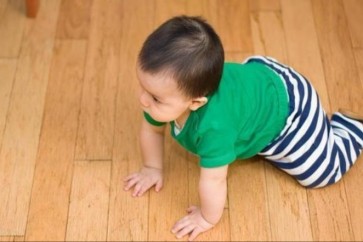 لطفل الصغير لا يحتاج إلى حذاء إلا عندما يبدأ في السير بثبات واستقرار