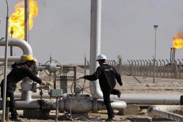 ملمحة إلى رفع إنتاجها النفطي لمستوى قياسي جديد ...السعودية تنتقم من ايران وروسيا نفطياً!