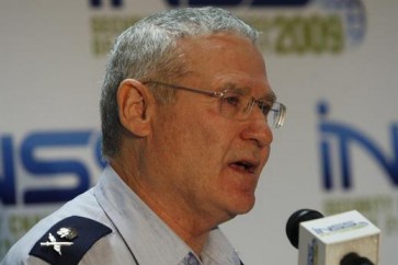 Major-General Amos Yadlin, Israel's chief of military intelligence, speaks at the annual Institute for National Security Studies (INSS) conference in Tel Aviv December 15, 2009. Israel is parlaying civilian technological advances into a cyberwarfare capability against its enemies, Yadlin, a senior Israeli general, said on Tuesday in a rare public disclosure about the secret programme. REUTERS/Gil Cohen Magen (ISRAEL - Tags: MILITARY POLITICS SCI TECH) - RTXRVGO