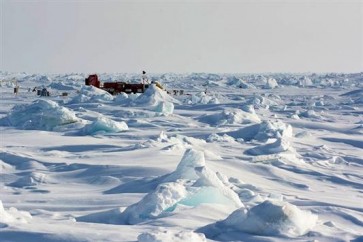خمسون عالماً على متن كاسحة جليد إلى القطب الجنوبي