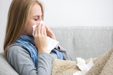 هل تؤثر نزلات البرد والأنفلونزا على النساء أكثر من الرجال؟!