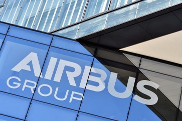 شعار مجموعة إيرباص على مبنى مقر الشركة في تولوز