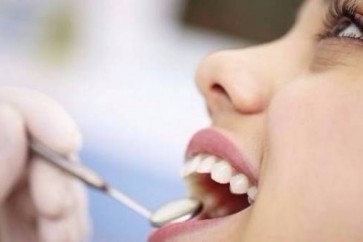 علماء يطورون حشواً للأسنان تلتئم تلقائياً