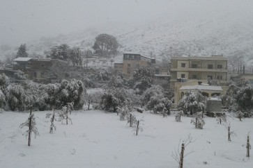 الثلوج تغطي المرتفعات والجبال في لبنان. عرمتى- جبل الريحان