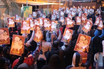 من اعتصام البحرينيين امام منزل الشيخ قاسم في الدراز