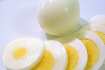 البيض المسلوق فيعتبر من أهم المواد الغذائية التي ينصح بها دائما