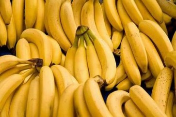 يحرق الدهون وينقّي جسمك من السموم.. 21 فائدةً مدهشة لتناول الموز