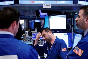 الأسهم الأمريكية تنخفض وسط شكوك حول خطط ترامب