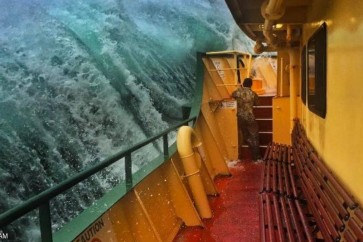 الصورة التي التقطها المصور جيلكرايست على متن قارب العبارة.