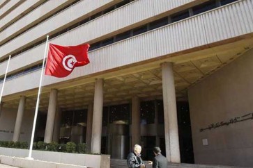 البنك المركزي التونسي يرفع سعر الفائدة الرئيسية لمواجهة التضخم وهبوط الدينار