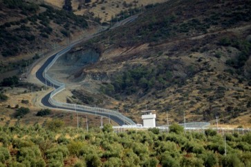 جدار تركي على طول الحدود مع سوريا