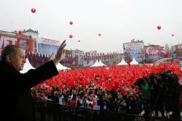 المجلس الأعلى للانتخابات يعلن فوز مؤيدي نظام الحكم الرئاسي بتركيا بالاستفتاء