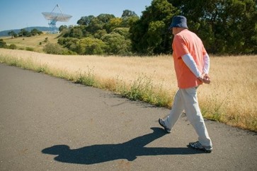 المشي على مهل… يحارب الاكتئاب
