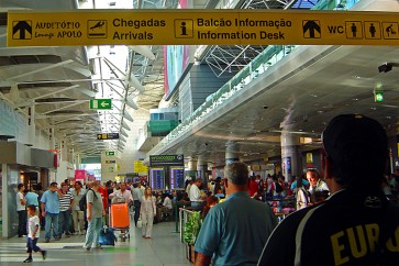 مطار لشبونة في البرتغال