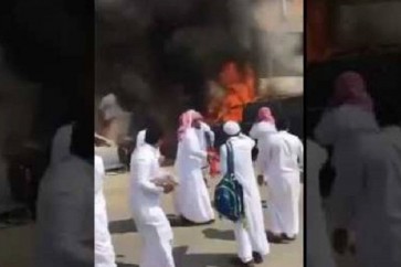 السجن والجلد بحق طلاب أحرقوا سيارة مديرهم في السعودية