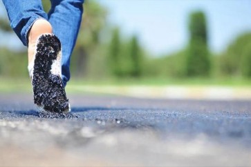 الطرق ذاتية الإصلاح ستخفض نسبة حوادث تحطم زجاج السيارات