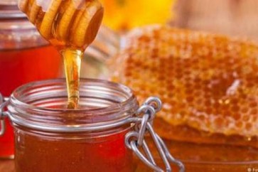العسل المخلوط بالماء.. مشروب طاقة طبيعي!