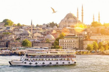 الروس يعودون لصدارة السياحة في تركيا