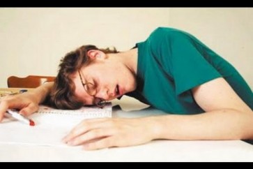 يحتاج معظم المراهقين إلى حوالي تسع ساعات من النوم ليلاً