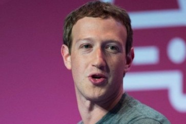 وعد زوركربيرغ بأن فيسبوك "سيستمر ببناء مجتمعاً لجميع الناس