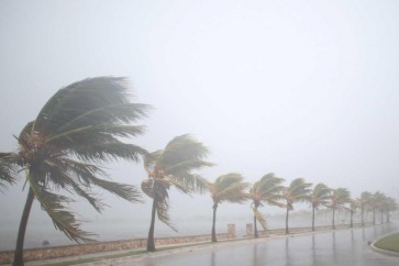 يرافق الإعصار إرما رياح قوية تبلغ سرعتها 300 كلم في الساعة