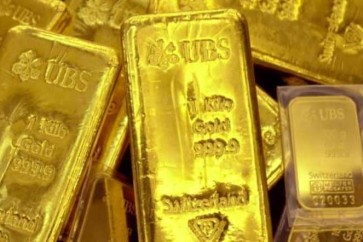 نزل الذهب في المعاملات الفورية 0.5 بالمئة