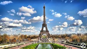 السياحة في فرنسا تقترب من تسجيل أرقام قياسية للعام الحالي بعد تراجعها سنتين