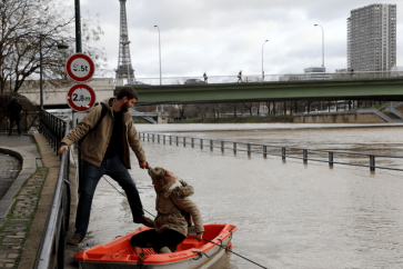 فيضان نهر السين أزعج الباريسيين