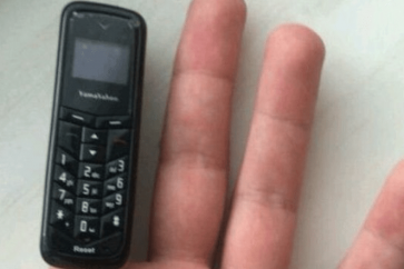 هاتف صغير بحجم الإصبع