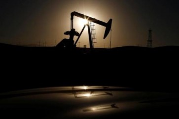 النفط مستقر وسط تراجع الدولار وقوة النمو الاقتصادي