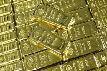 الذهب يسجل أعلى سعر في أسبوع مع هبوط الدولار قبل بيانات أمريكية