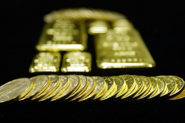 الذهب ينزل لأدنى مستوى في 3 أسابيع مع استقرار الدولار