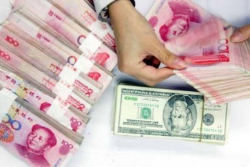 العملة الصينية تحقق مكسبا "فارقا" مقابل الدولار