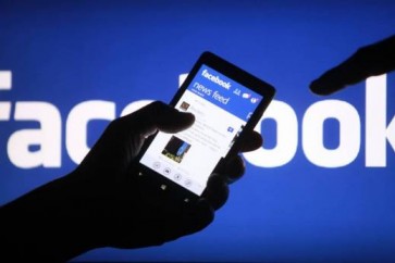 فيسبوك تعلق 200 تطبيق لـ"إساءة استخدام بيانات"