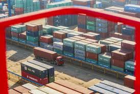 تعافي صادرات الصين أكثر من المتوقع في نيسان/ أبريل رغم الخلاف التجاري مع أمريكا