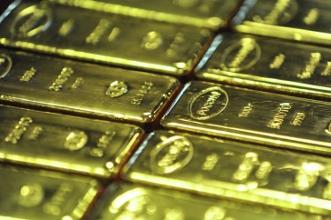 الذهب يتراجع بفعل صعود الدولار والبلاديوم يسجل ذروة 9 أسابيع