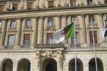 الجزائر تتوقع تباطؤ نمو الاقتصاد إلى 2.6% العام المقبل