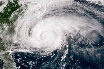 اعصار فلورنس يضرب الساحل الشرقي للولايات المتحدة الاميركية