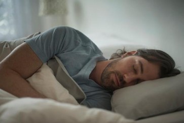 نوم أقل.. حياة أقصر.. 15 ضررا صحيا بسبب الحرمان من النوم