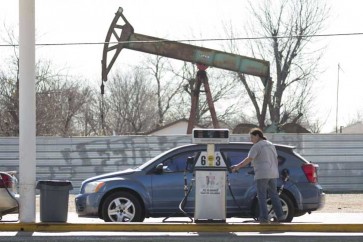 النفط يرتفع قبيل اجتماع العشرين لكن نمو المعروض يكبح المكاسب