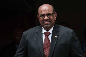 البشير يعد بإصلاحات اقتصادية و"حياة كريمة" للسودانيين