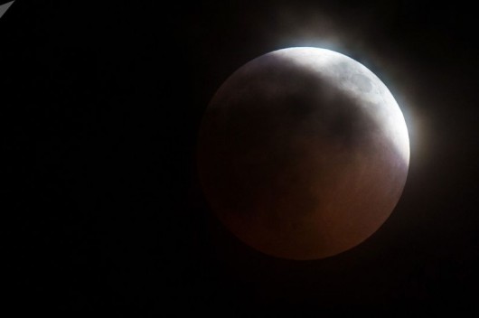 سقوط نيزك على القمر أثناء الخسوف موقع قناة المنار لبنان
