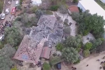 تدمير منزل بتل ابيب بعد اصابته المباشرة بصاروخ اطلق من غزة