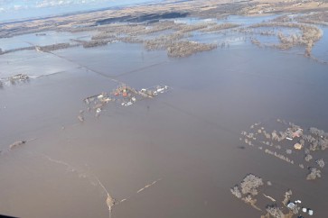 فيضانات تاريخية تغمر مساحات من ولاية نبراسكا الأمريكية بصورة نشرت يوم السبت - صورة لرويترز