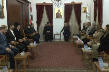 حزب الله يجول على كنائس صور مهنأ بالاعياد المجيدة